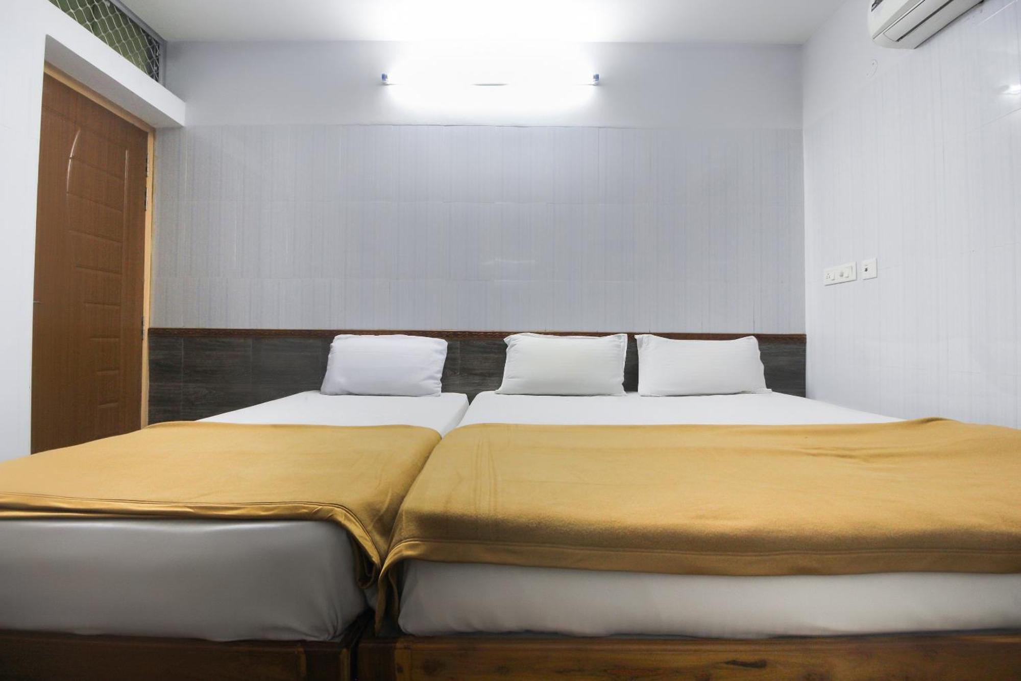 Hotel O Jks Deluxe Lodge Udaiyarpalaiyam Exteriér fotografie