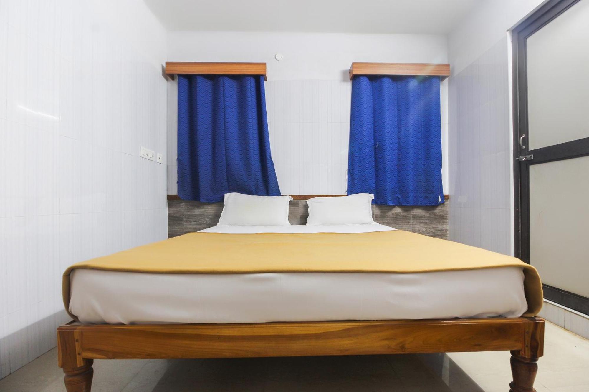 Hotel O Jks Deluxe Lodge Udaiyarpalaiyam Exteriér fotografie