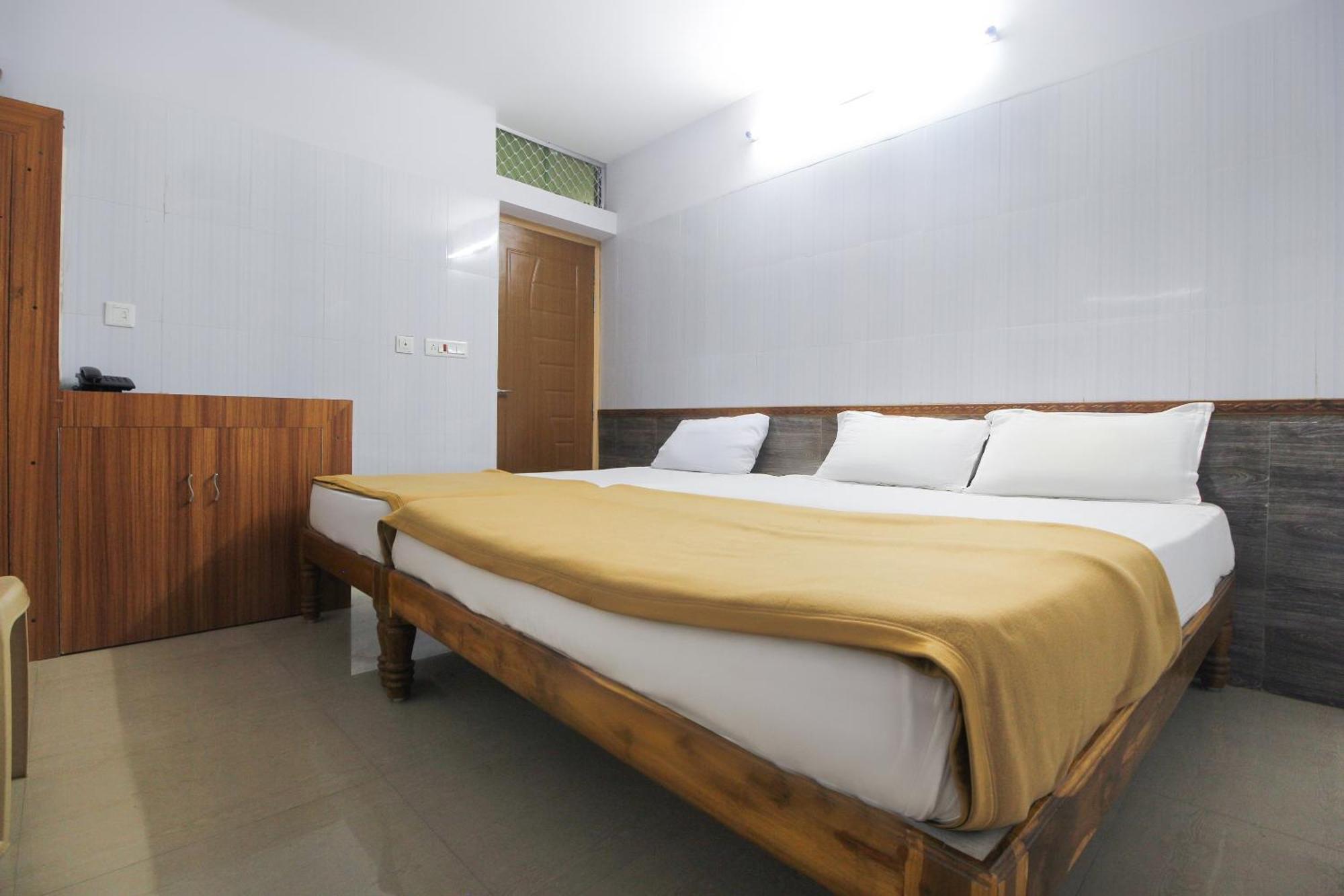 Hotel O Jks Deluxe Lodge Udaiyarpalaiyam Exteriér fotografie